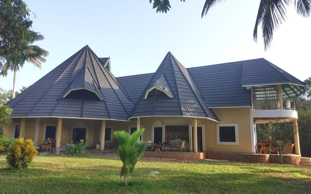 Diani Beach-Villa Kirsch Galu Екстер'єр фото