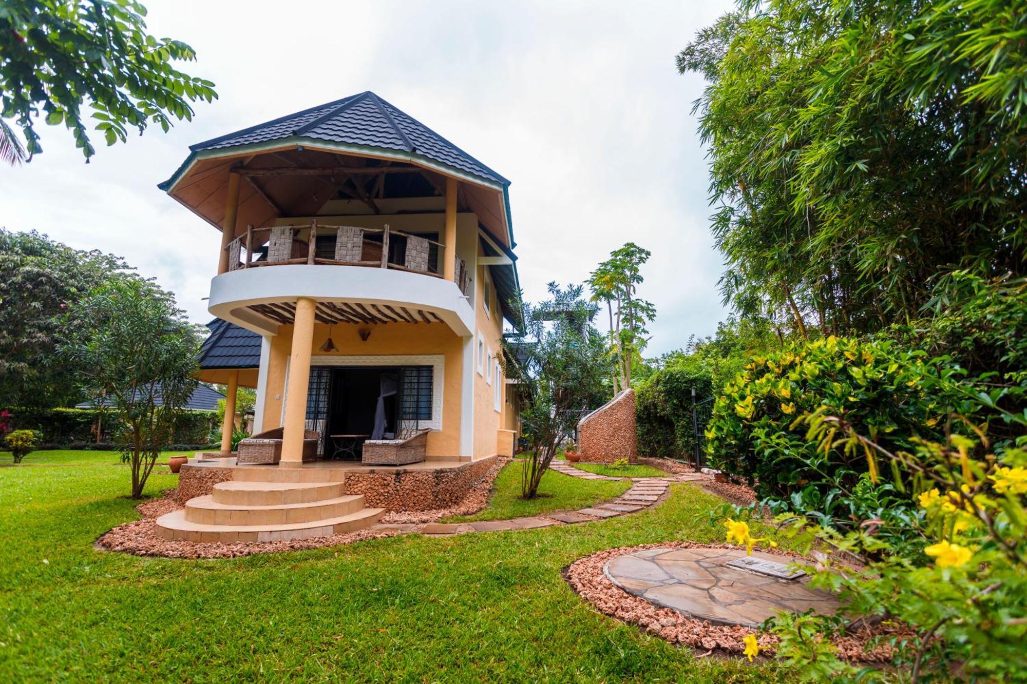 Diani Beach-Villa Kirsch Galu Екстер'єр фото