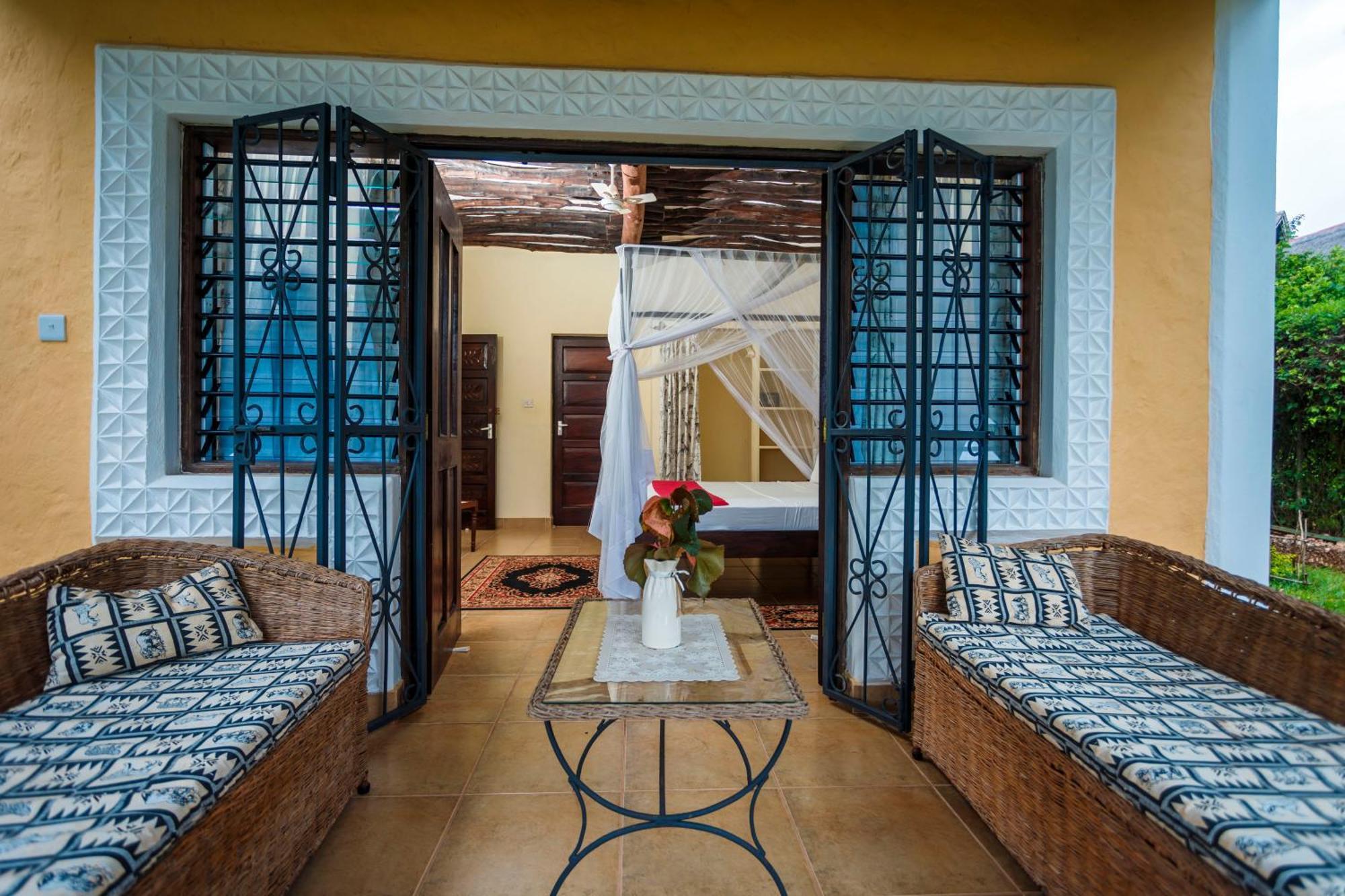 Diani Beach-Villa Kirsch Galu Екстер'єр фото