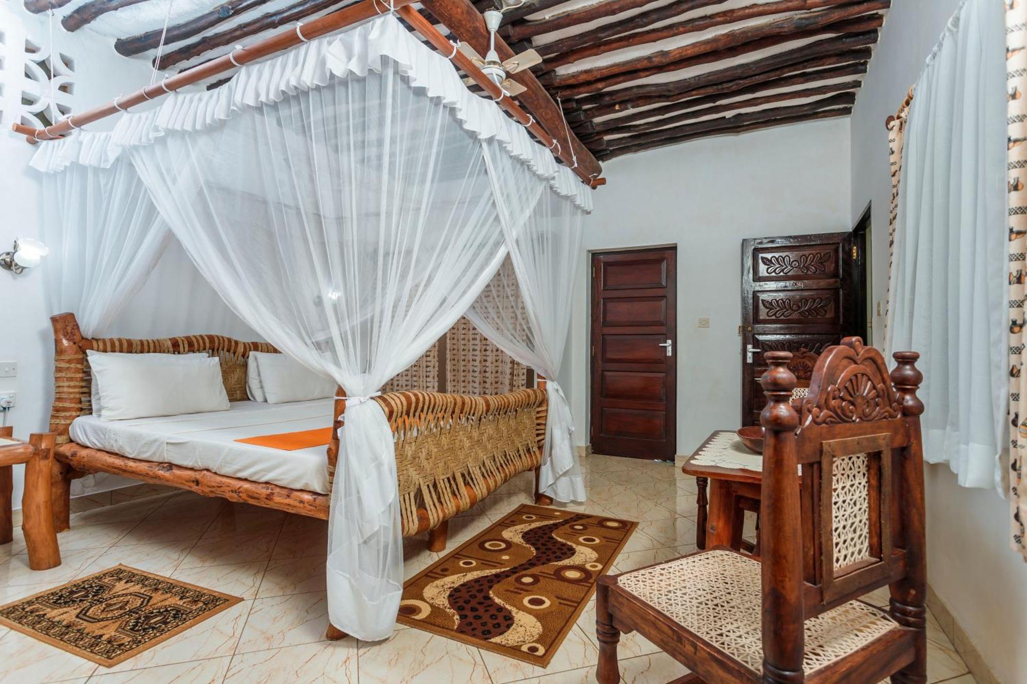 Diani Beach-Villa Kirsch Galu Екстер'єр фото
